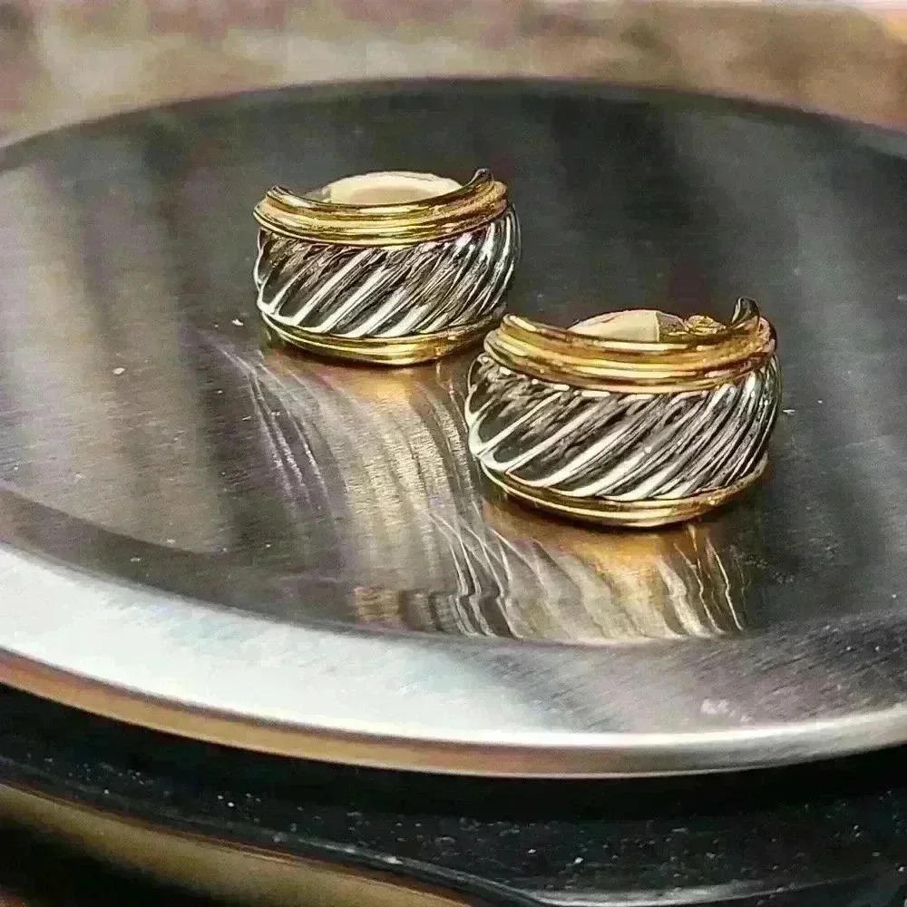 Vintage Carucci gold silver tone clip-on earrings